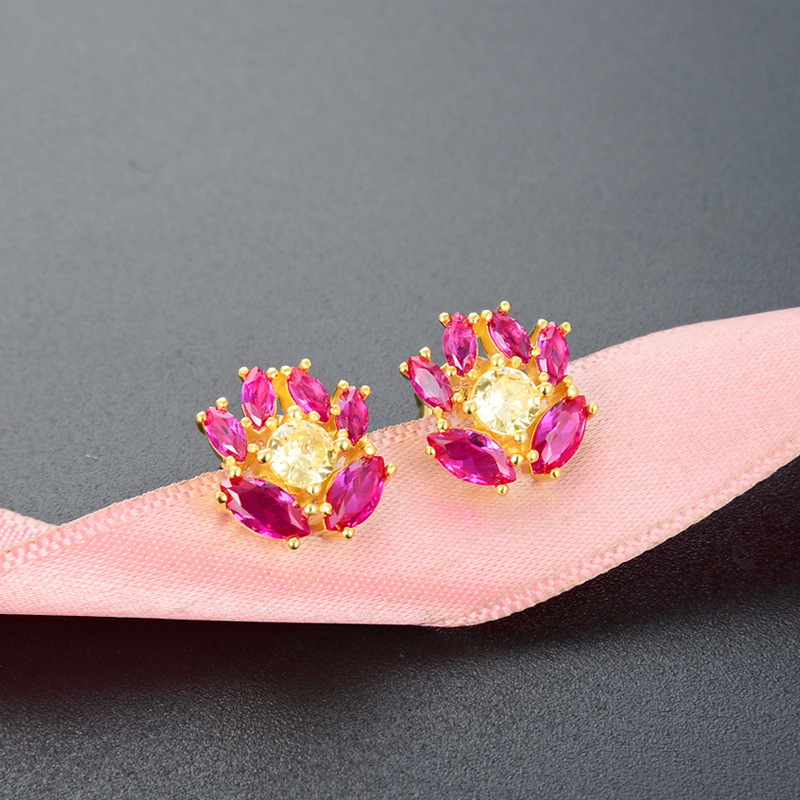 Pendientes de cristal de plata s925 europeos y americanos Pendientes chapados en oro de lujo de la luz de las mujeres Pendientes de moda Fuente de fábrica Entrega de una sola pieza