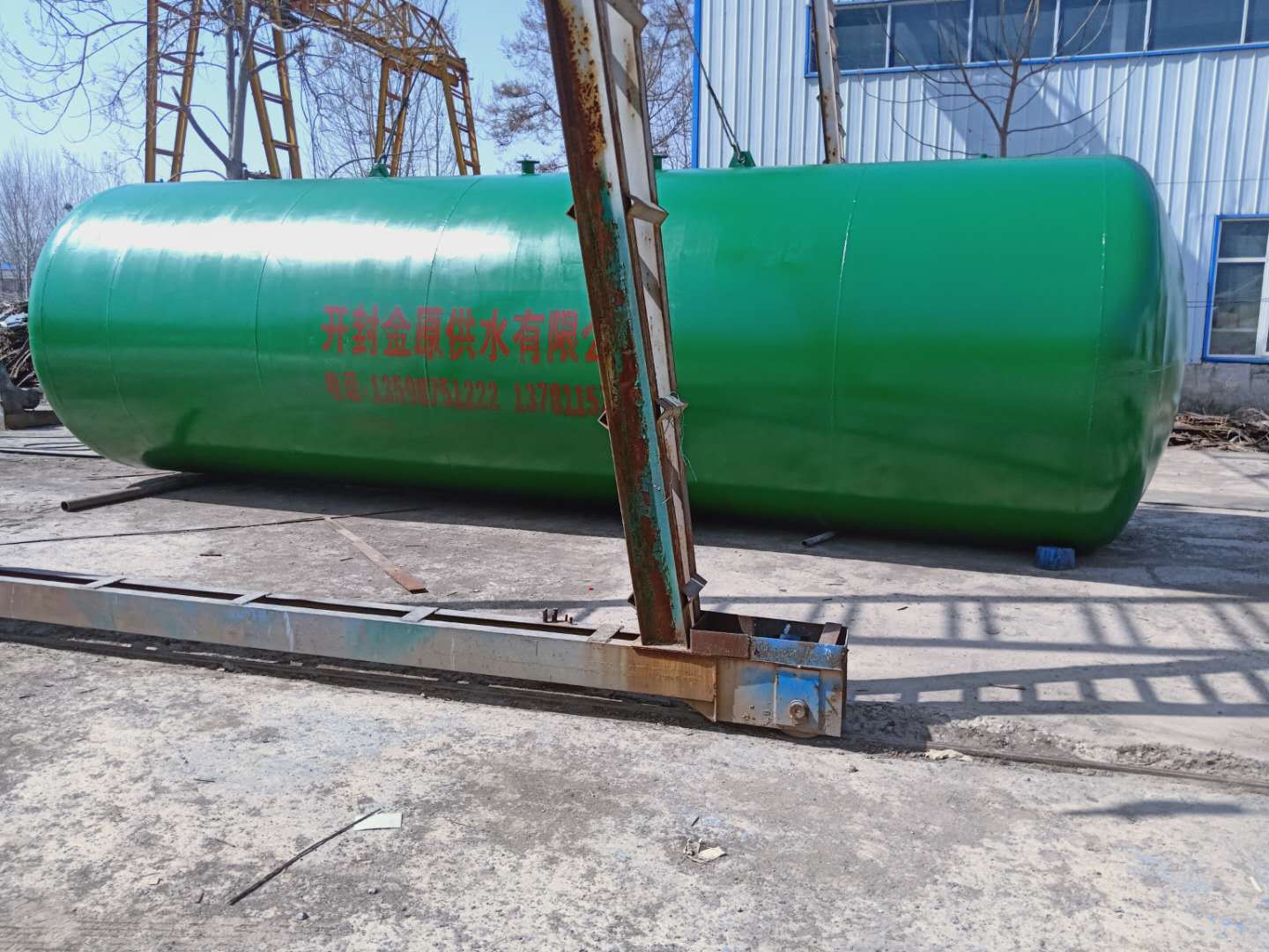 20吨水塔 8毫米20吨水塔厂家直销 卧式20吨绿化绿漆美观大方