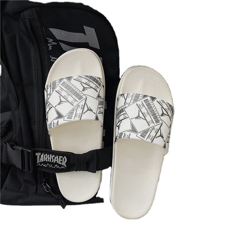 Slippers for men, trendy summer fashion outer wear, trendy Korean soft-soled outdoor beach sandals, personalized non-slip slippers