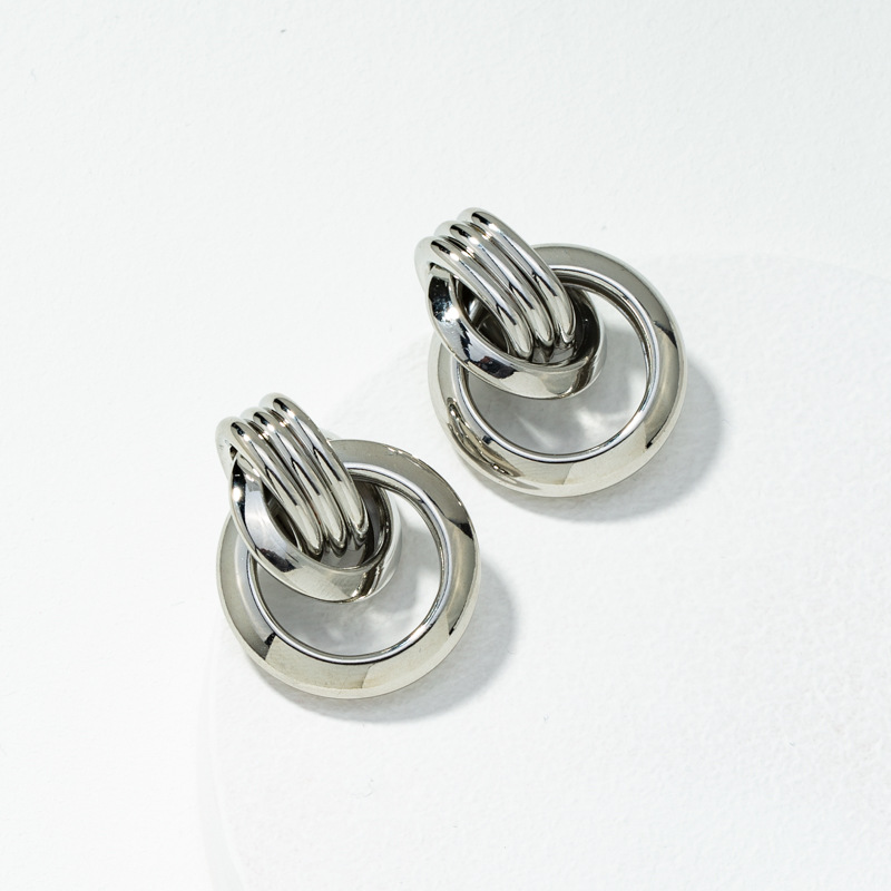 Metal Simple Fashion Earrings display picture 2