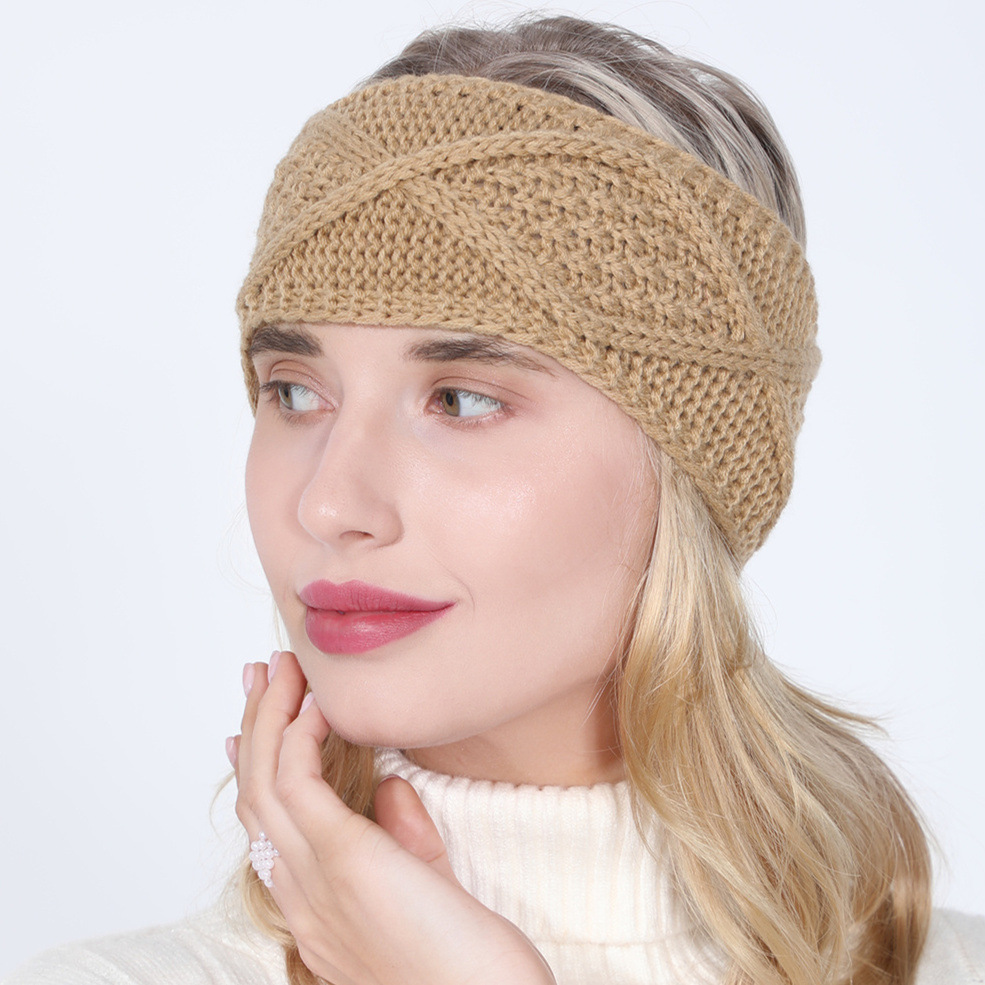 New Autumn and Winter Women's Knitted Face Wash Headcover with Woolen Hairband Aran Diamond High ponytail Hat_voghion.com