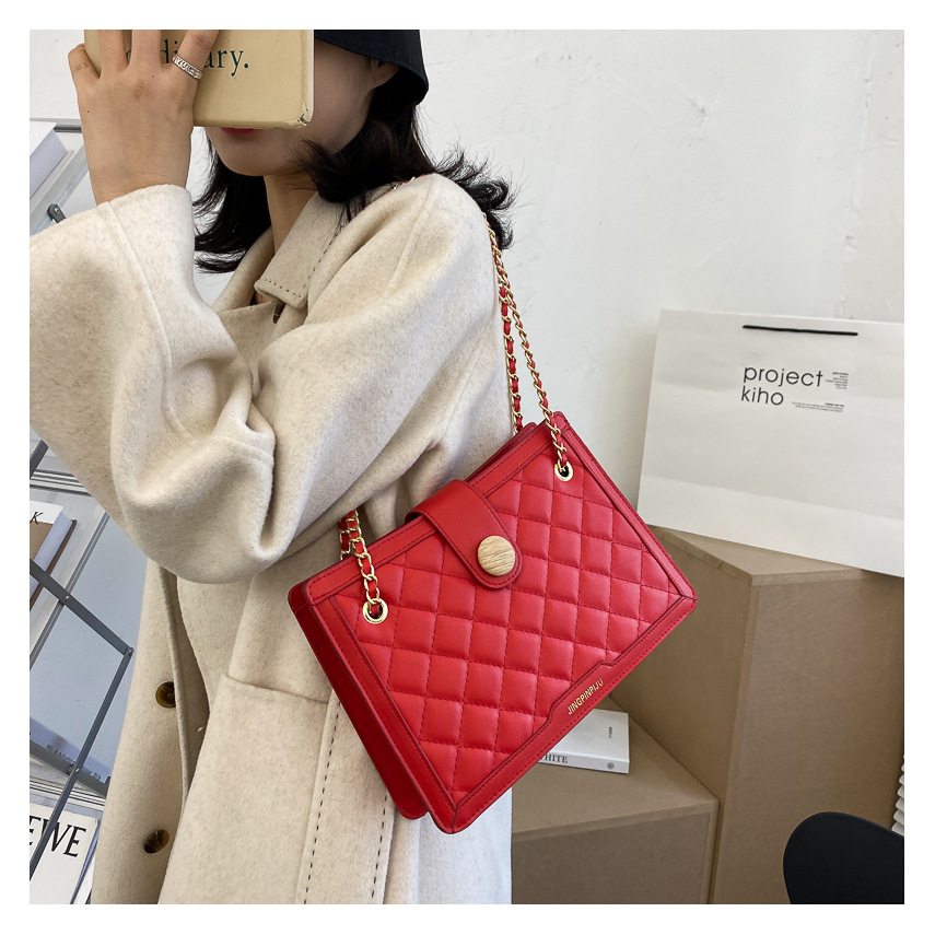 Rhombic Shoulder New Trendy Autumn Small Simple Korean Messenger Bag display picture 11