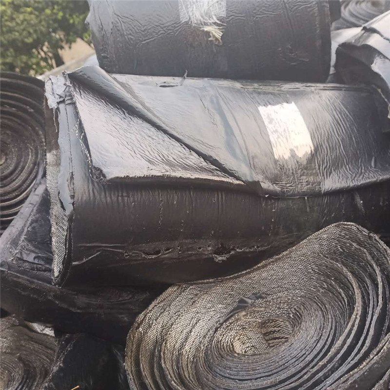 自粘式抗裂贴路面修补工程防裂贴屋顶裂缝修补路面白改黑用