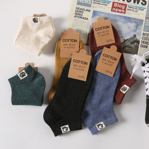 Customized men's boat socks, retro new cotton socks with cloth label socks, anti-falling solid color low-waist short socks