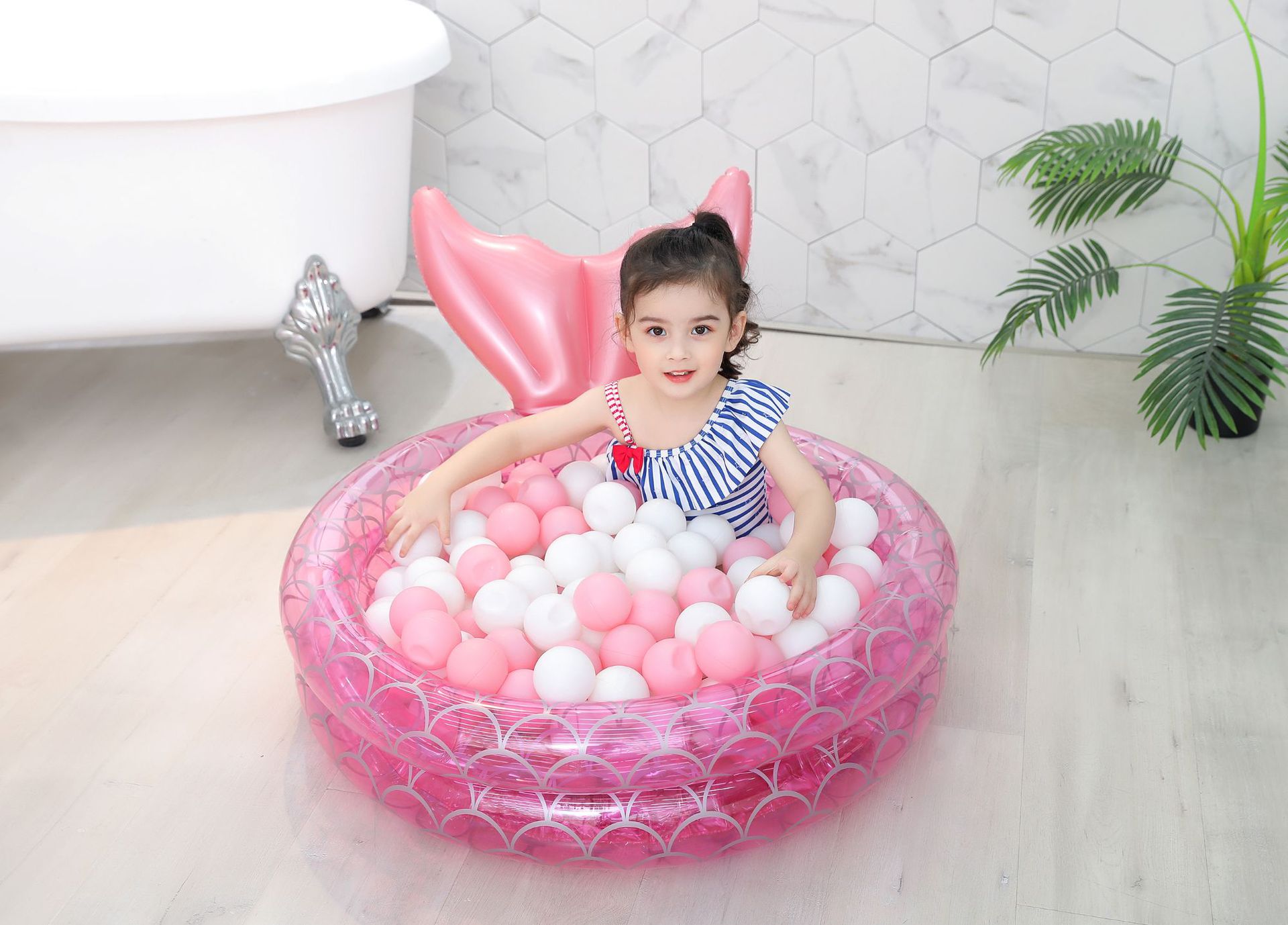 Thickened Inflatable Mermaid Swimming Seat display picture 6