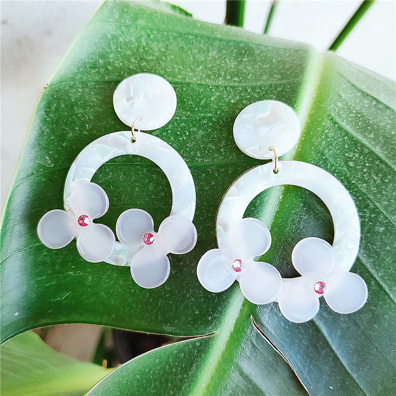 Fashion Women's Earring New Flower Ladies Earring Acrylic Pink Flower Earrings display picture 4