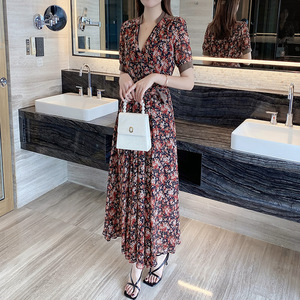 桔梗裙初恋裙森系法式夏季长裙复古碎花V领小雏菊雪纺连衣裙2055