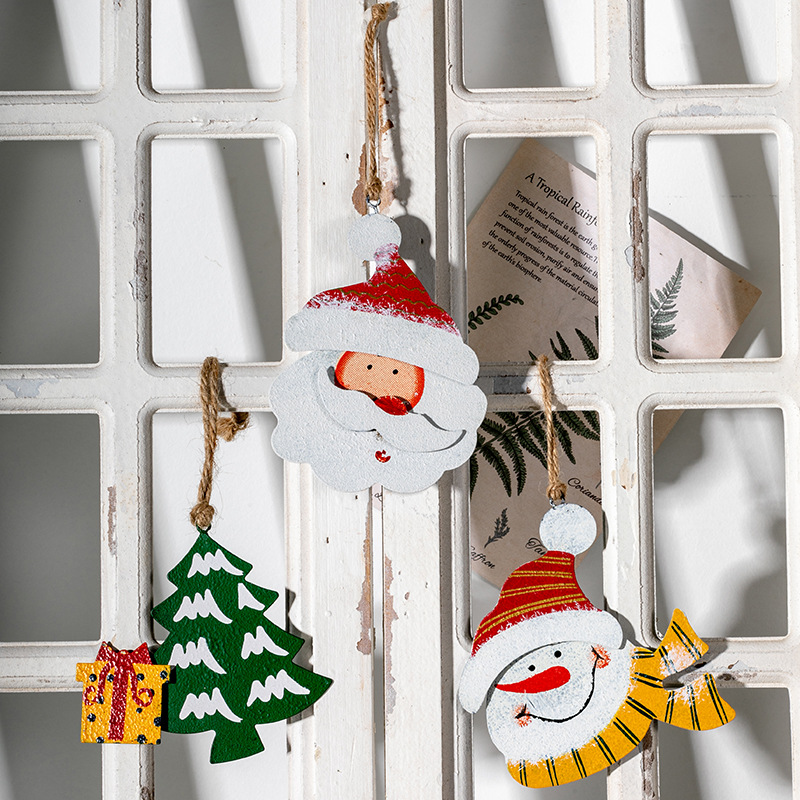 Papá Noel muñeco de nieve árbol de Navidad colgante de hoja de hierro decoración de Navidad colorido lindos paquetes de regalo decoración colgante