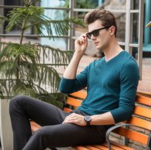 精纺V领套衫秋冬款商务简约羊绒面料纯色男士长袖打底针织羊绒衫