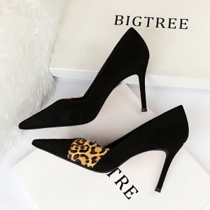 998-2 in Europe and the sexy nightclub show thin high heels with suede shallow thin mouth pointed leopard color matching