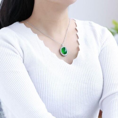 15*20 Second Generation Green Jadeite Agate Pendant Necklace