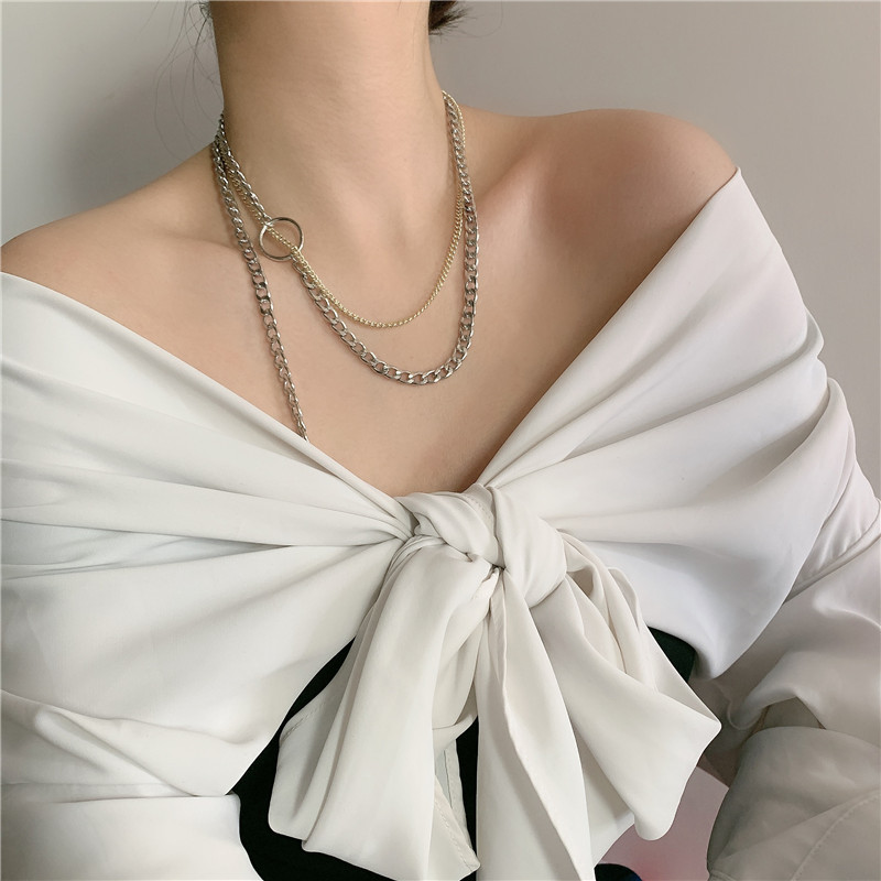 Small Fashion New Couple Gold And Silver Mixed Color Alloy Necklace Clavicle Chain display picture 5