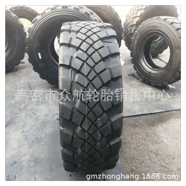 现货供应  425/85R21  载重卡车  越野人字花纹 工程 轮胎