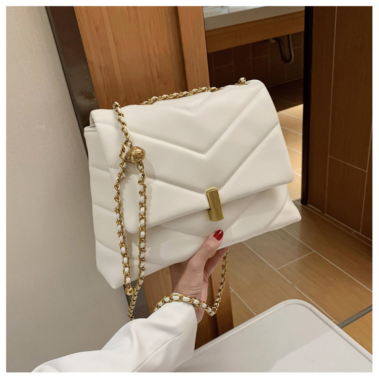 Summer Women's Popular New Fashion Large-capacity One-shoulder Tote Bag Wholesale display picture 8