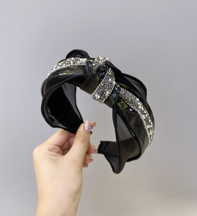 Korean version of pearl studded knotted hoop, simple elegant, with diamond bars in the middle wide edge headband, tied_voghion.com