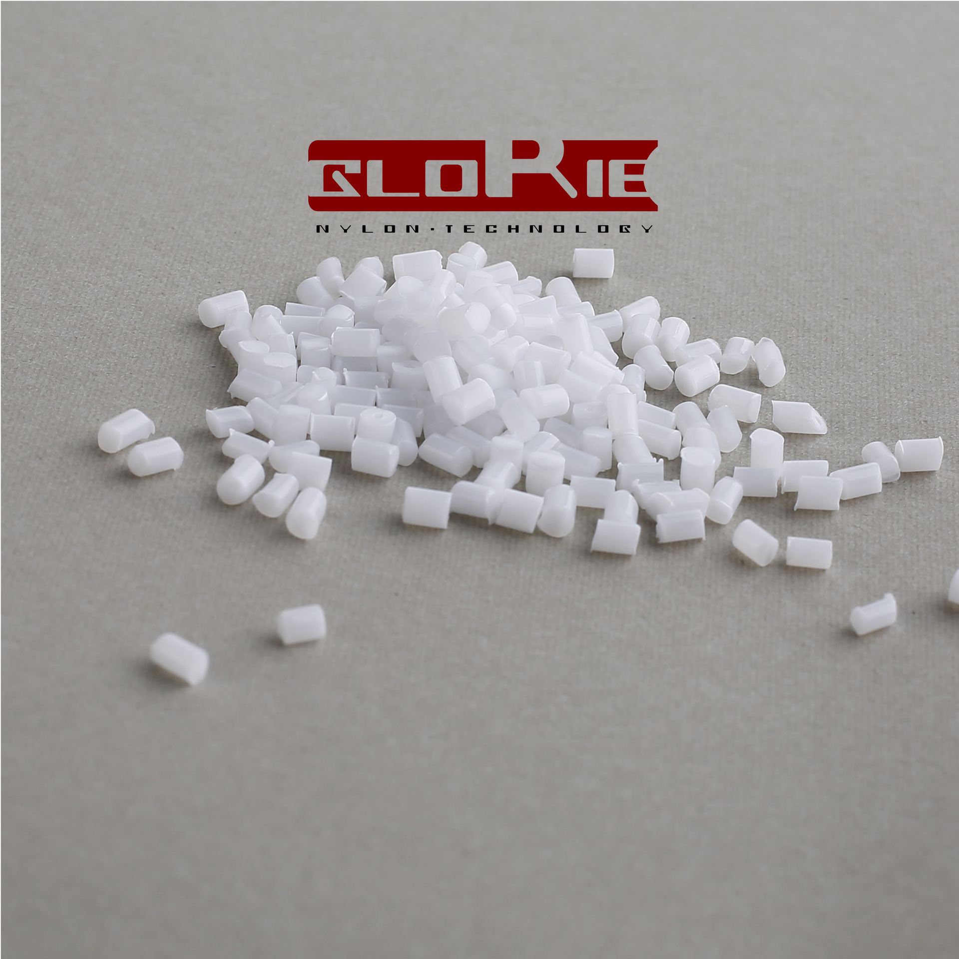 现货供应尼龙专用母粒PA6脱模母粒增加流动性润滑防止材料粘膜