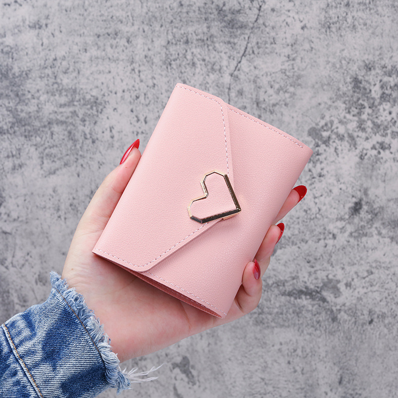 Factory direct wholesale 2020 new retro small fresh metal heart shaped short small wallet ladies student wallet