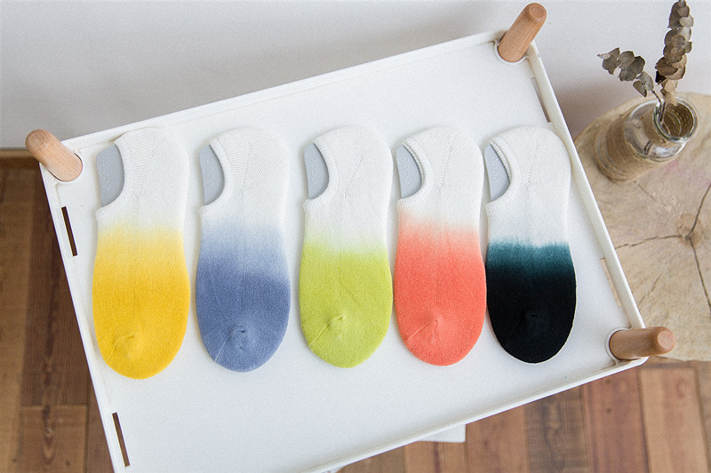 Hanging Dyed Semi-brushed Cotton Gradient Color Socks Boat Socks Wholesale display picture 15