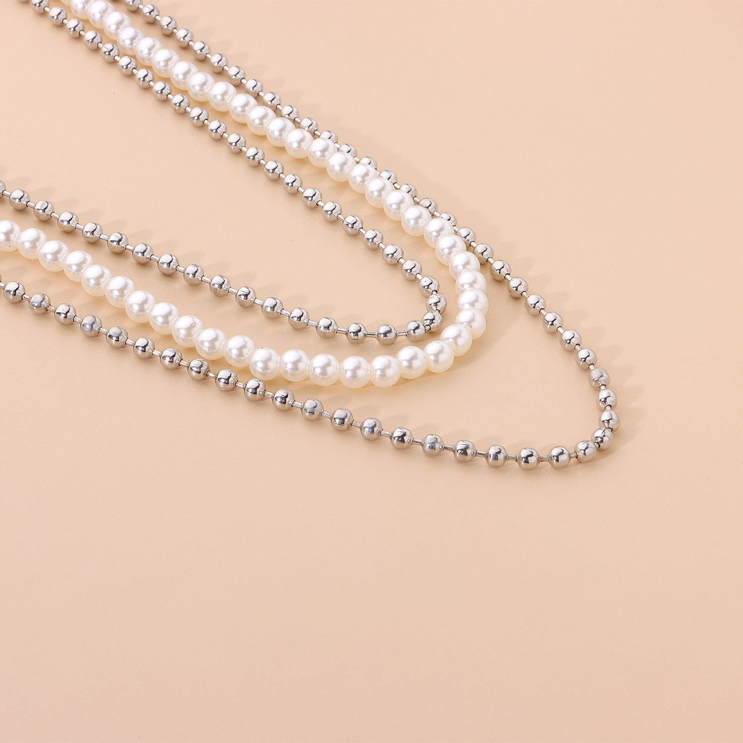 Fashion Pearl Multi-layer Necklace display picture 3