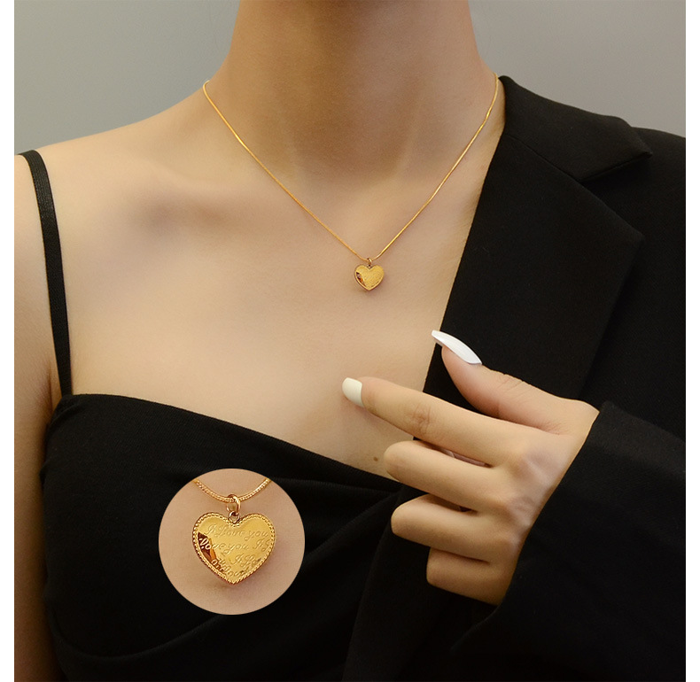 Fashion Wave Side Small Peach Heart Love-shaped Titanium Steel Pendant Clavicle Necklace display picture 12