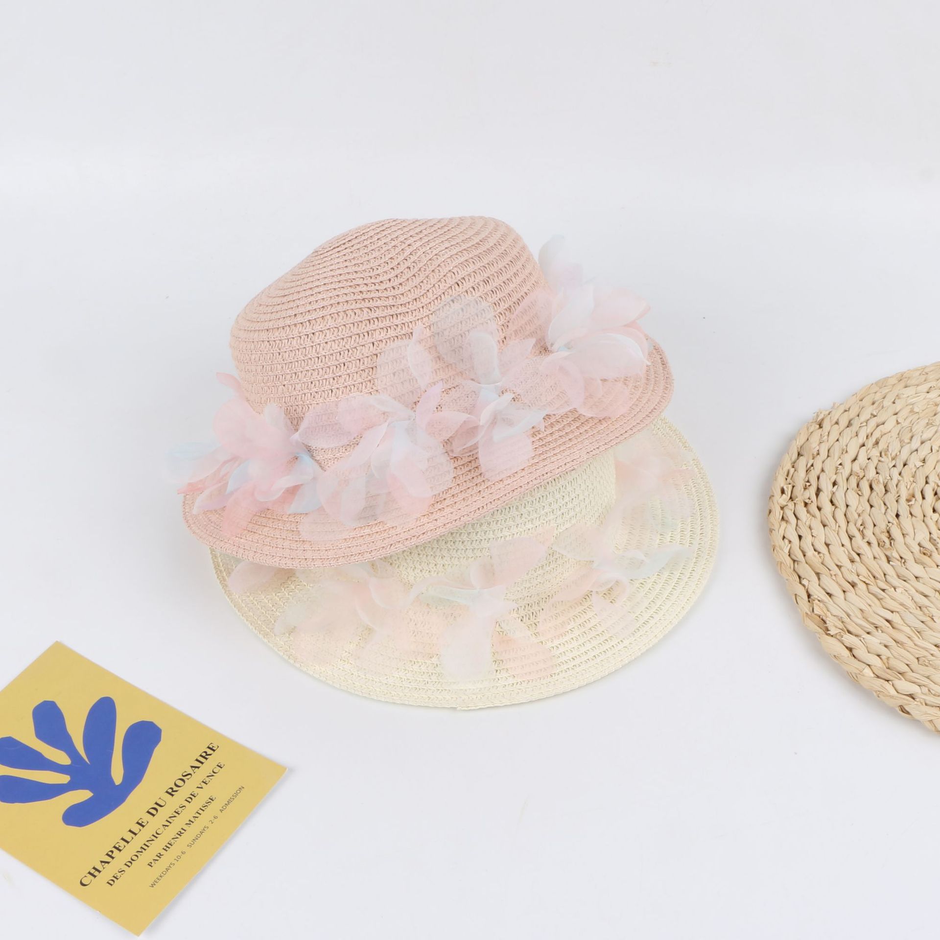 New Fashion Sunscreen Sun Straw Hat Bowknot Children Big Brim Sun Hat display picture 1