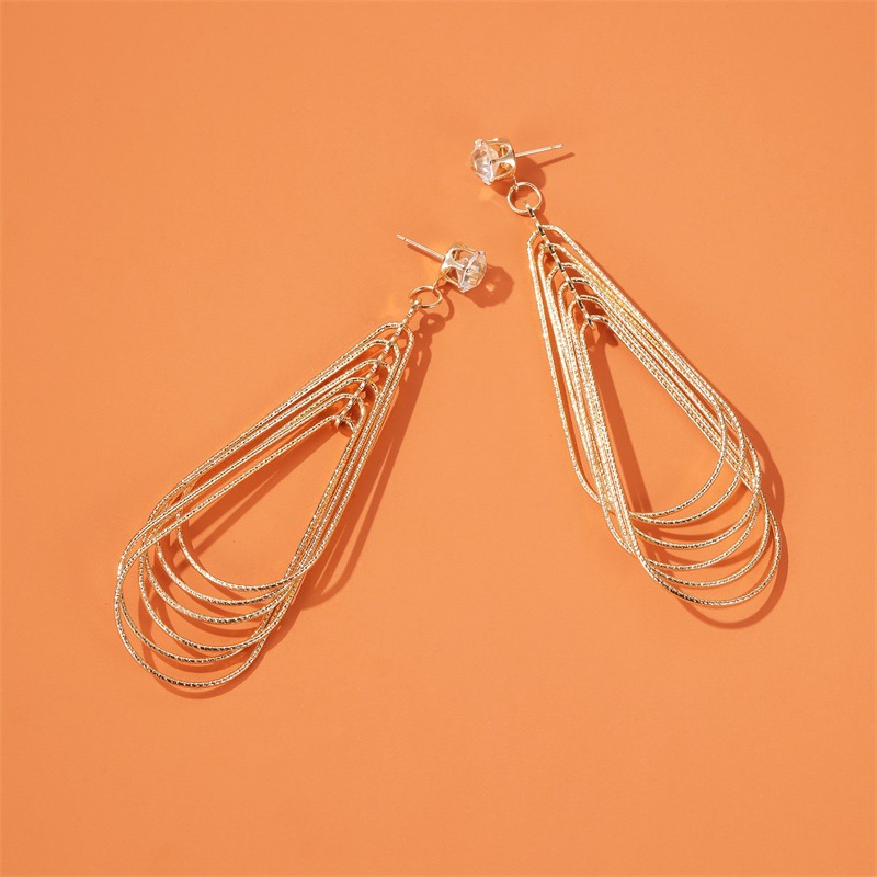 Fashion Multi-layer Water Drop Earrings Retro Exaggerated Geometric Pattern Earrings Simple Long Earrings display picture 4