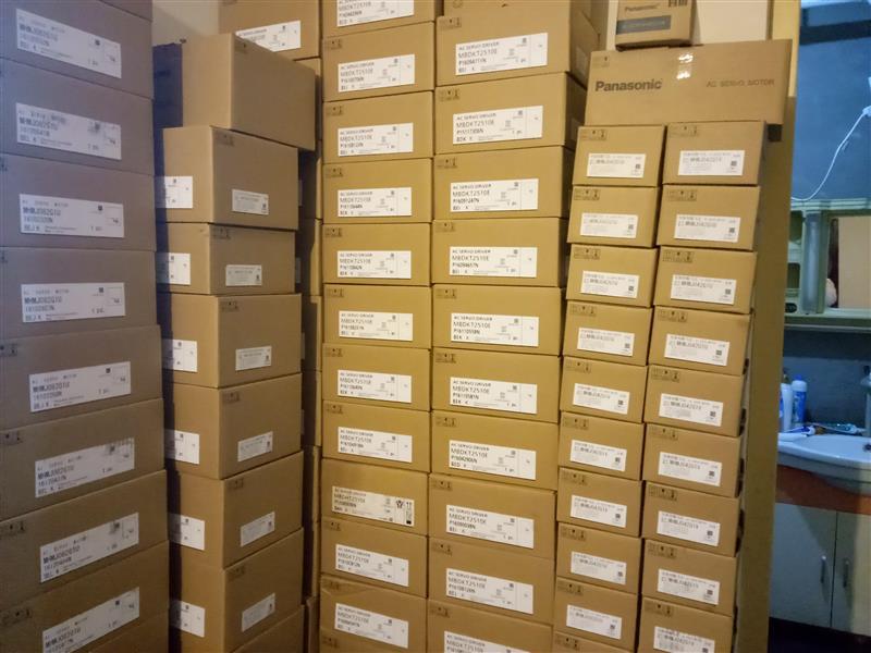 全新松下伺服MSMA042A1C，库存现货，保修一年