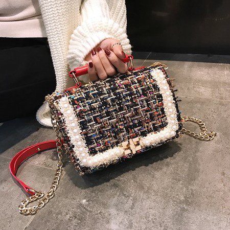 Autumn And Winter New Fashion Small Square Bag Woolen Messenger Bag With Chain And One Shoulder Bag