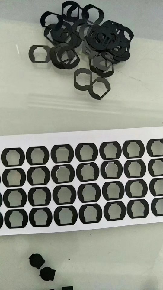 專業生産矽膠墊防震墊防滑墊雙面吸膠防塵網防塵棉吸水棉