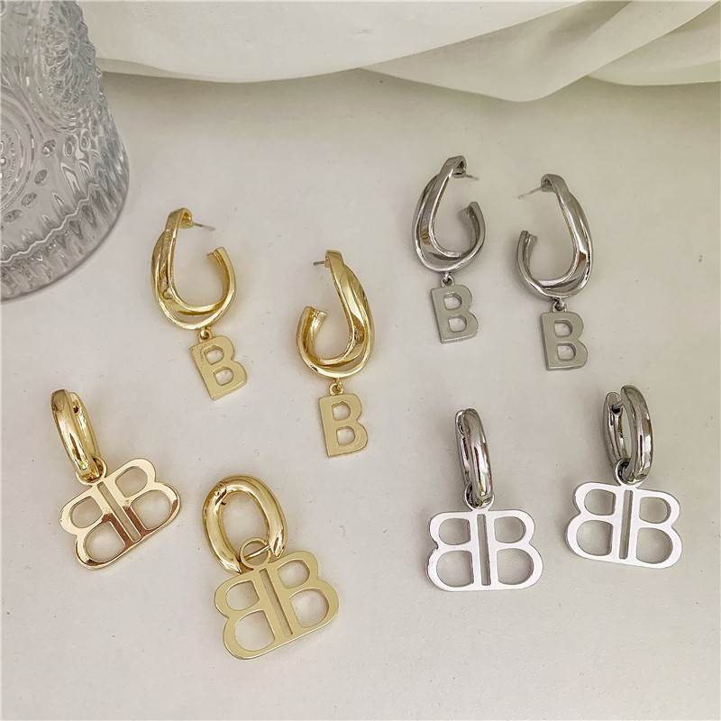 English Alphabet  Retro Gold Silver  Sense Long Style Earrings display picture 23