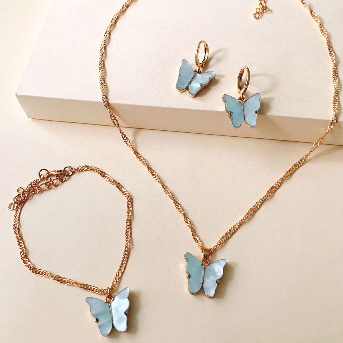 Fashion Wild Accessories Popular Color Butterfly Necklace Clavicle Chain Wholesale Nihaojewelry display picture 8