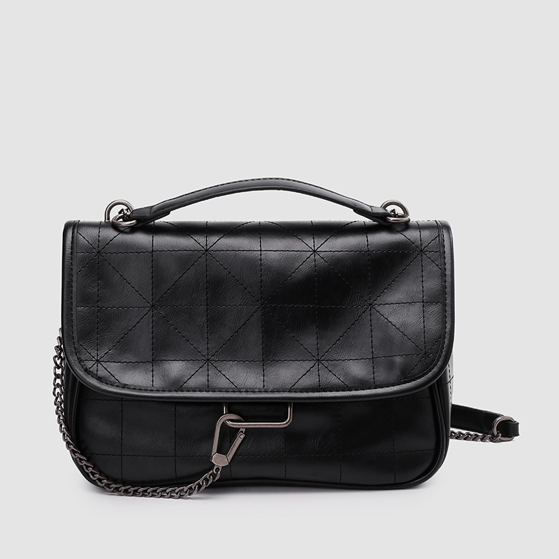 Black Quilted One Shoulder Crossbody Bag With Chain Strap_voghion.com