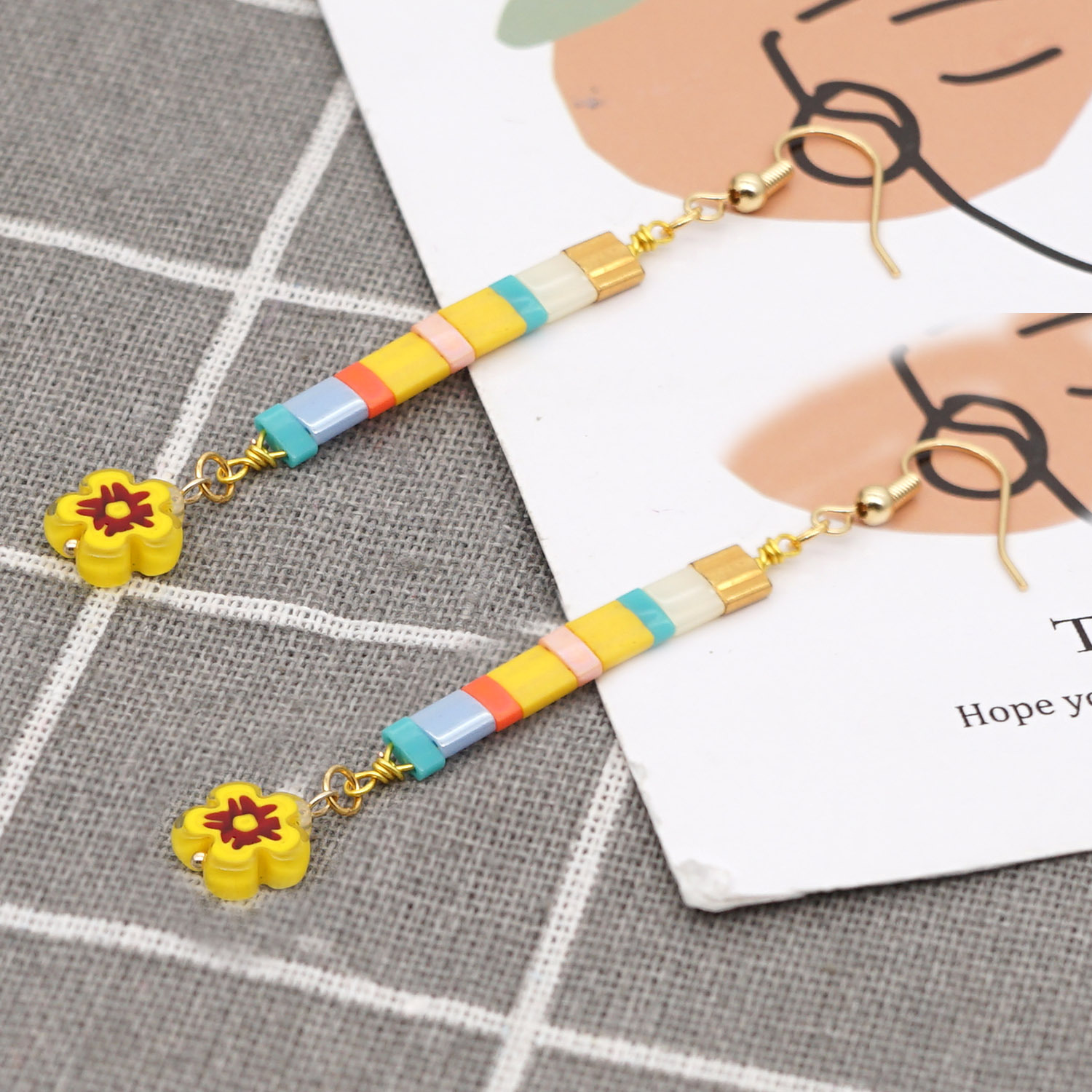 Pendientes De Margaritas Con Cuentas De Color Bohemio display picture 7