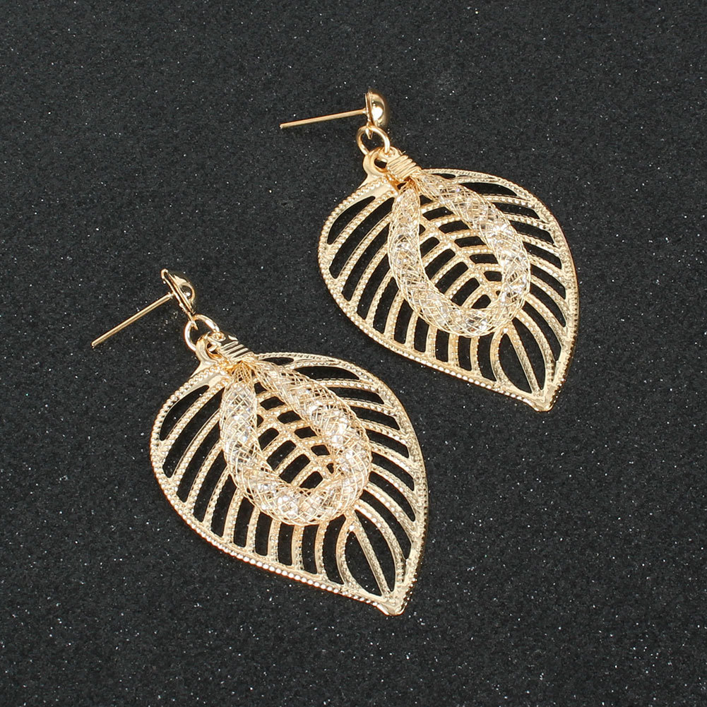 Fashion New Simple Style Wild Leaf  Earrings Wholesale Nihaojewelry display picture 2