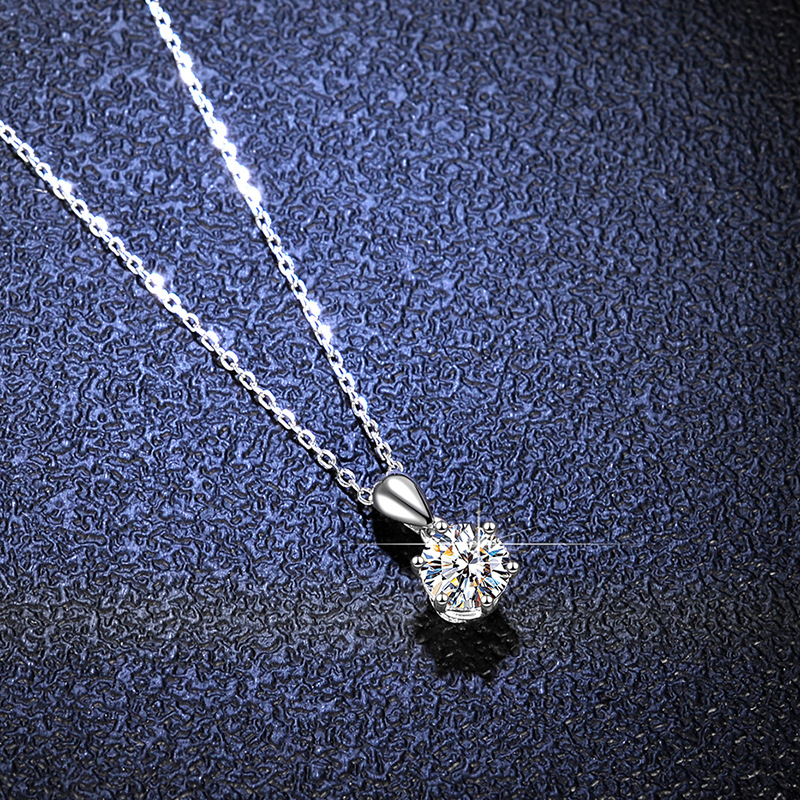 Daily Occasion 925 Sterling Silver Material 925 Sterling Silver Moissanite Zircon Inlay Rhombus Pendant Necklace