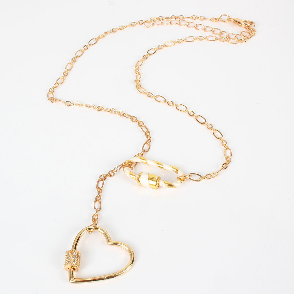 Fashion Single Layer Peach Heart Carabiner Fashion Color Link Buckle Necklace display picture 2