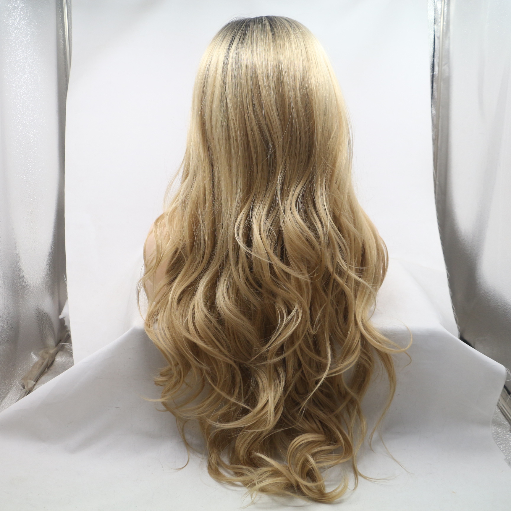 Comercio exterior Europa y América moda fibra química pelucas marrón cabello largo rizado cabello de seda de alta temperatura al por mayor