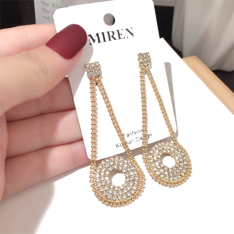 Nouvelle Mode Coréenne Pleine Tendance Diamant Cercle Sauvage Boucles D&#39;oreilles En Alliage Classique Pour Les Femmes Nihaojewelry display picture 4