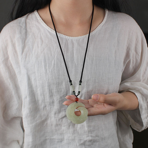 Vintage Lucky Jade Pendant Necklace High-Grade White Jade Pendant for Men and Women Long Pendant Necklace Versatile and Stylish Accessory
