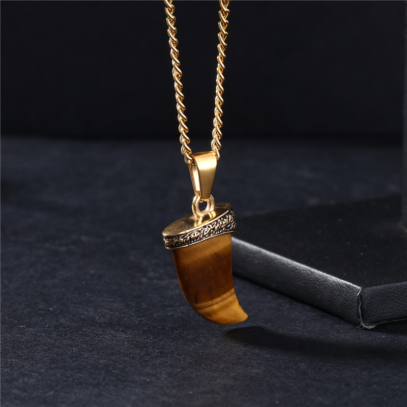 316L Peculiar Horn Collarbone Necklace Semi-precious Stone Crescent-shaped Stainless Steel New Net Red Wolf Tooth Korean Pendant