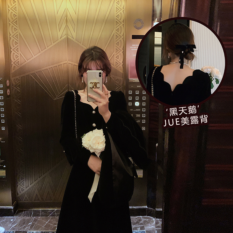 2021年春秋长袖黑天鹅 JUE美露背~闪耀年会桃心花瓣领丝绒小黑裙