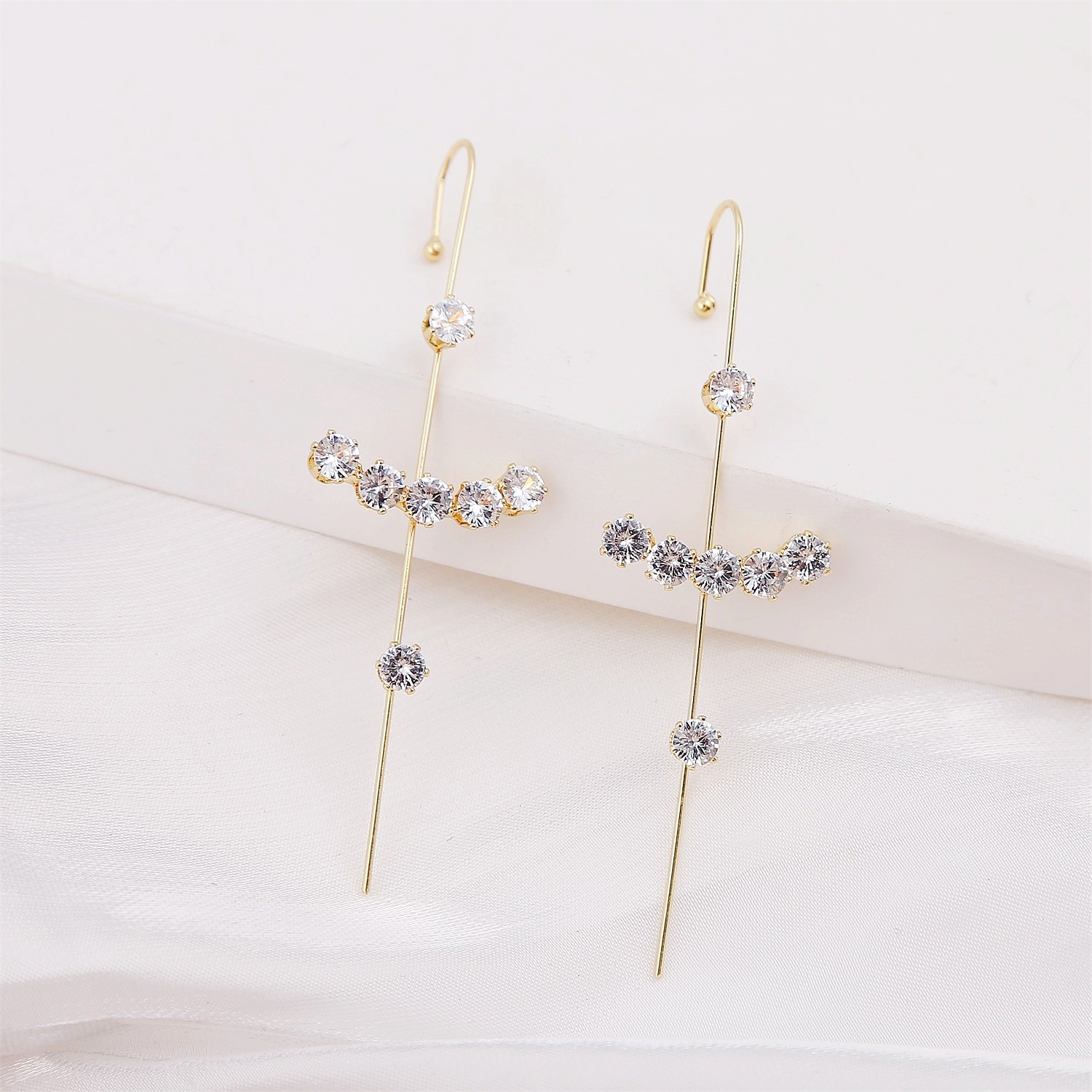 Gold Plated Ear Hook display picture 10