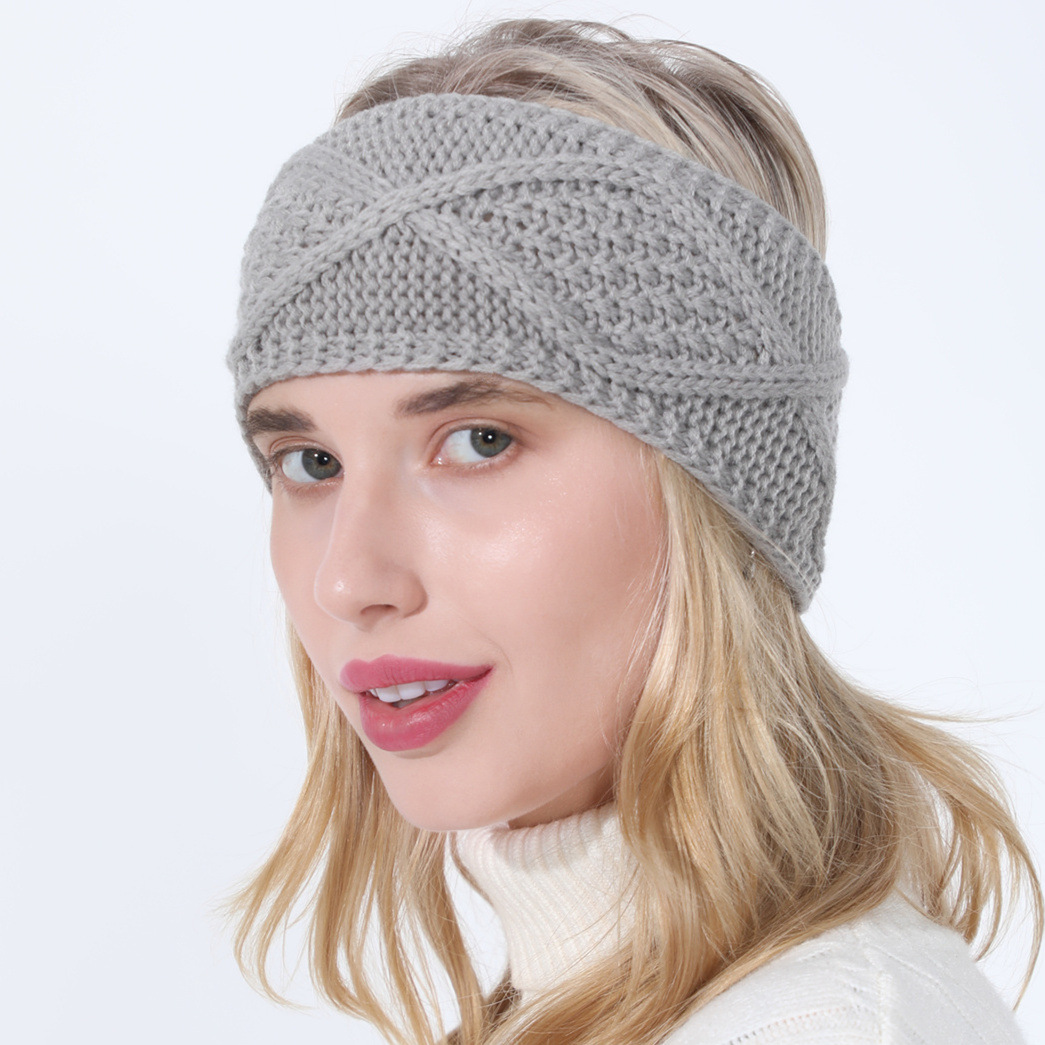 New Autumn and Winter Women's Knitted Face Wash Headcover with Woolen Hairband Aran Diamond High ponytail Hat_voghion.com