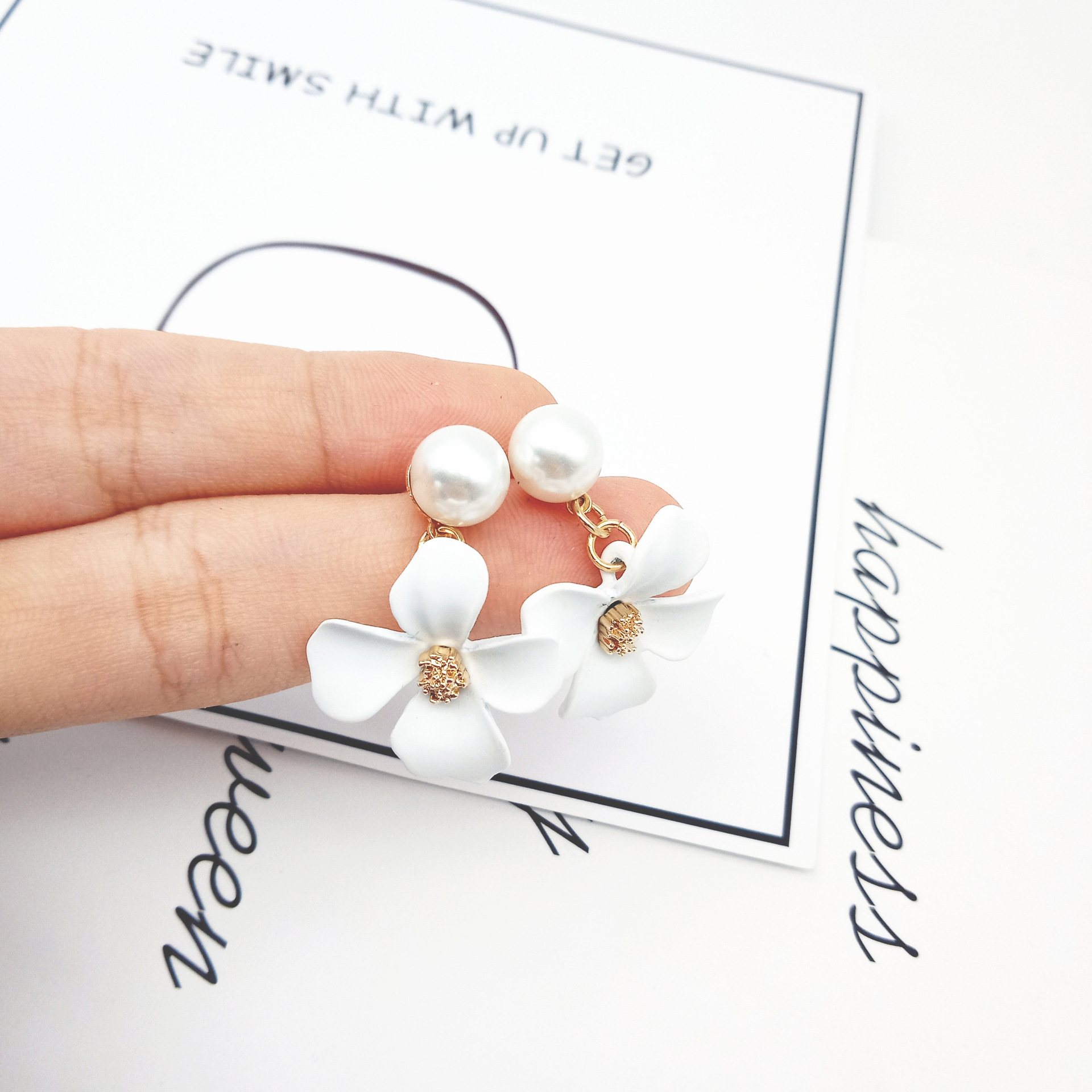 1 Set Simple Style Flower Imitation Pearl Alloy Iron Ear Studs display picture 4