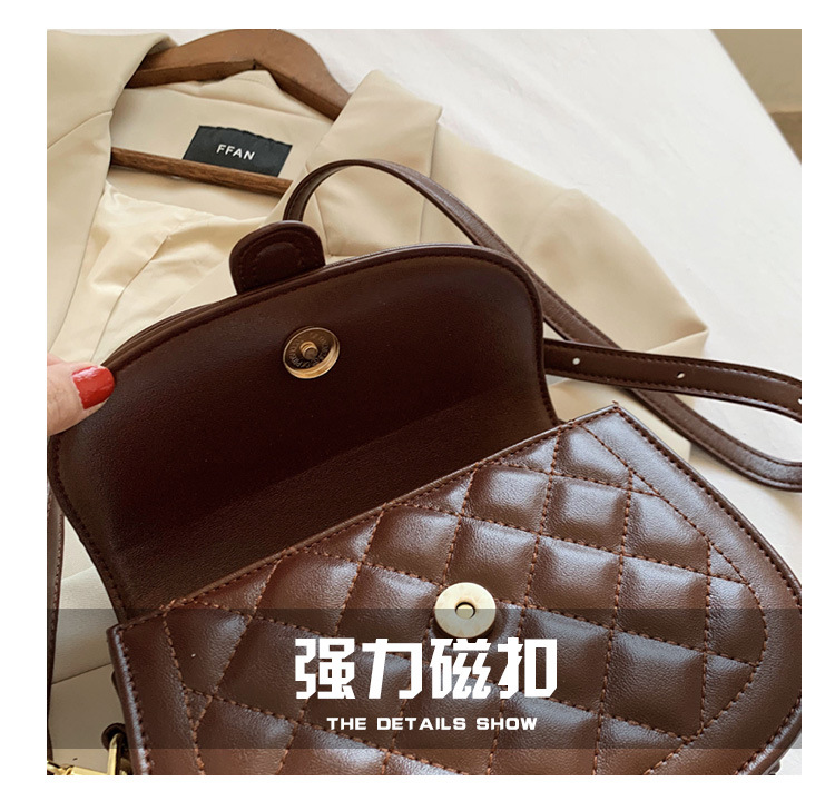 Fashionable One-shoulder Messenger Saddle Bag display picture 5