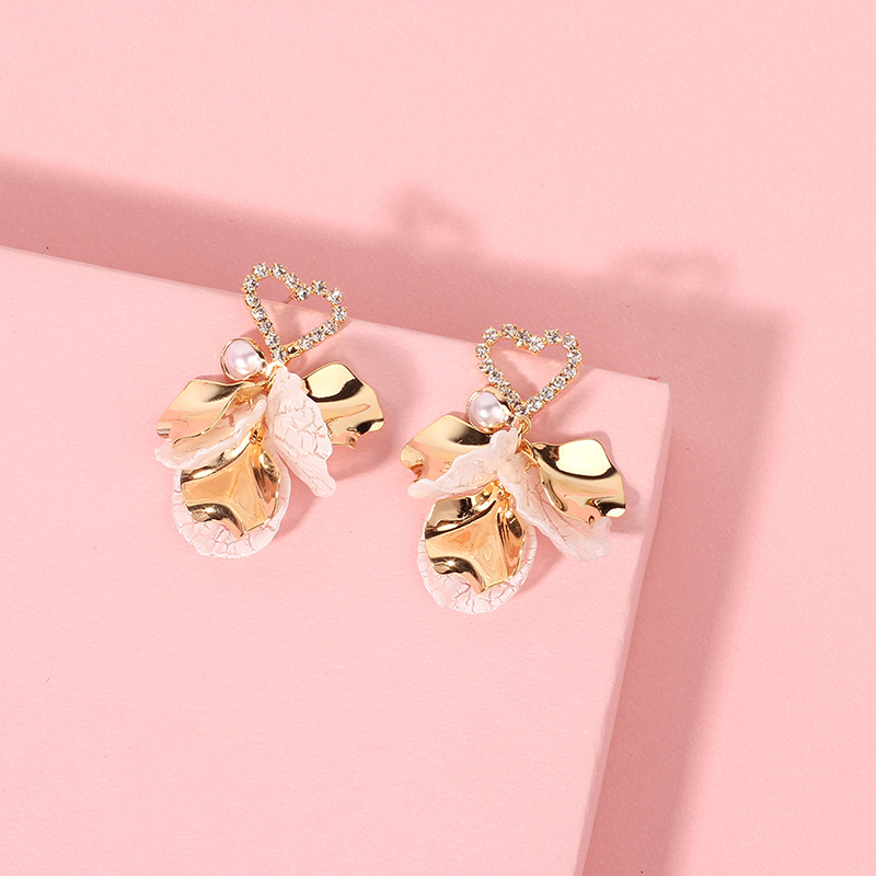 12g Weight Earrings Classification Wedding, Travel, Birthday, Festival Occasion Women'S Gender INS Style Style Gold Color Fashion New  Love Pearl  Earrings 1
