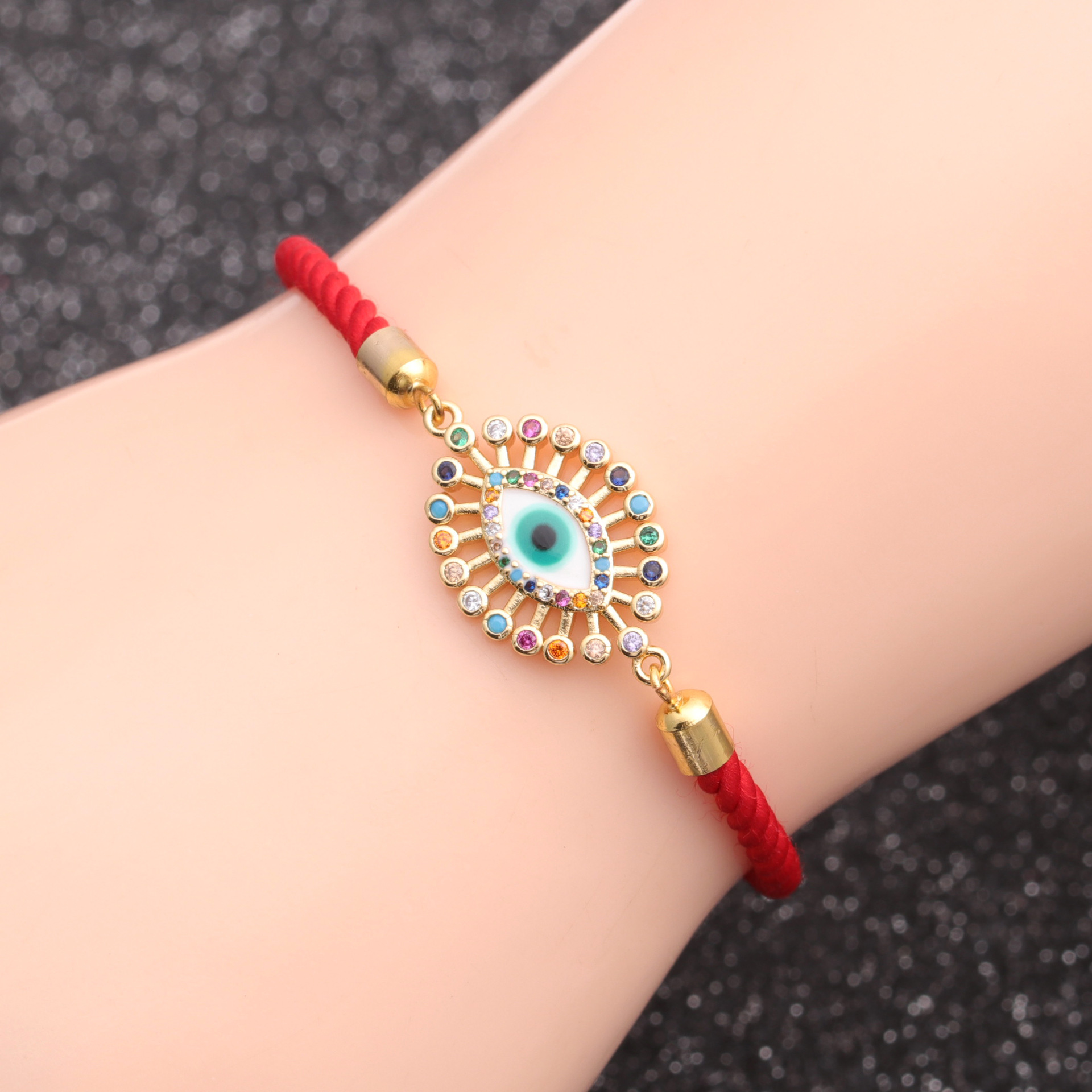 Hot-selling Copper Micro-inlaid Zircon Devil's Eye Bracelet display picture 10