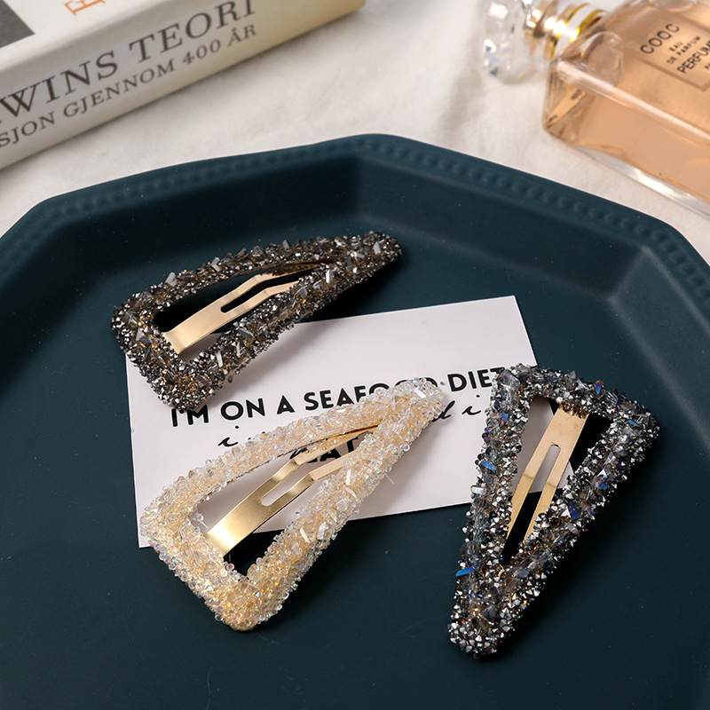7g Weight Headwear Classification Festival Occasion Geometric Pattern Women'S Gender White, Black Color Korean Style Crystal Rhinestone Triangle Hairpin 8