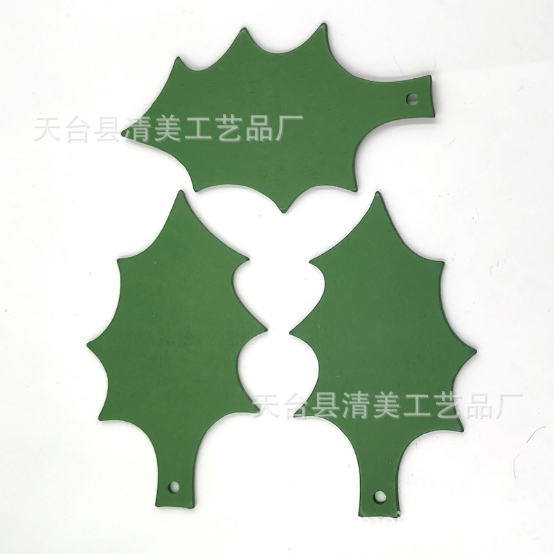 Colgante de dibujos animados de Navidad de madera de bricolaje de la serie de Navidad de color 10 piezas en un paquete con 10 cuerdas de cáñamo