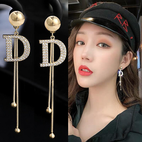 Korean version of the new S925 silver needle temperament full diamond D letter long earrings fashion tassel earrings Internet celebrity women's earrings
